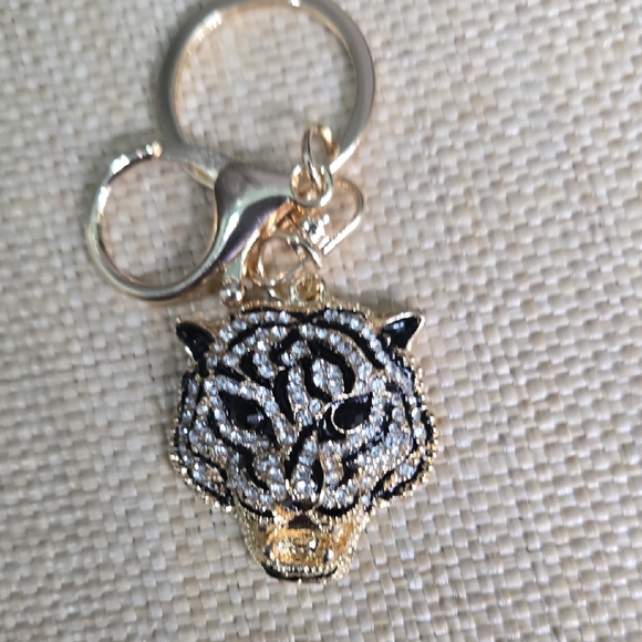 Fashion Jewelry Accessories - Gold and Black Tiger Key Holder
